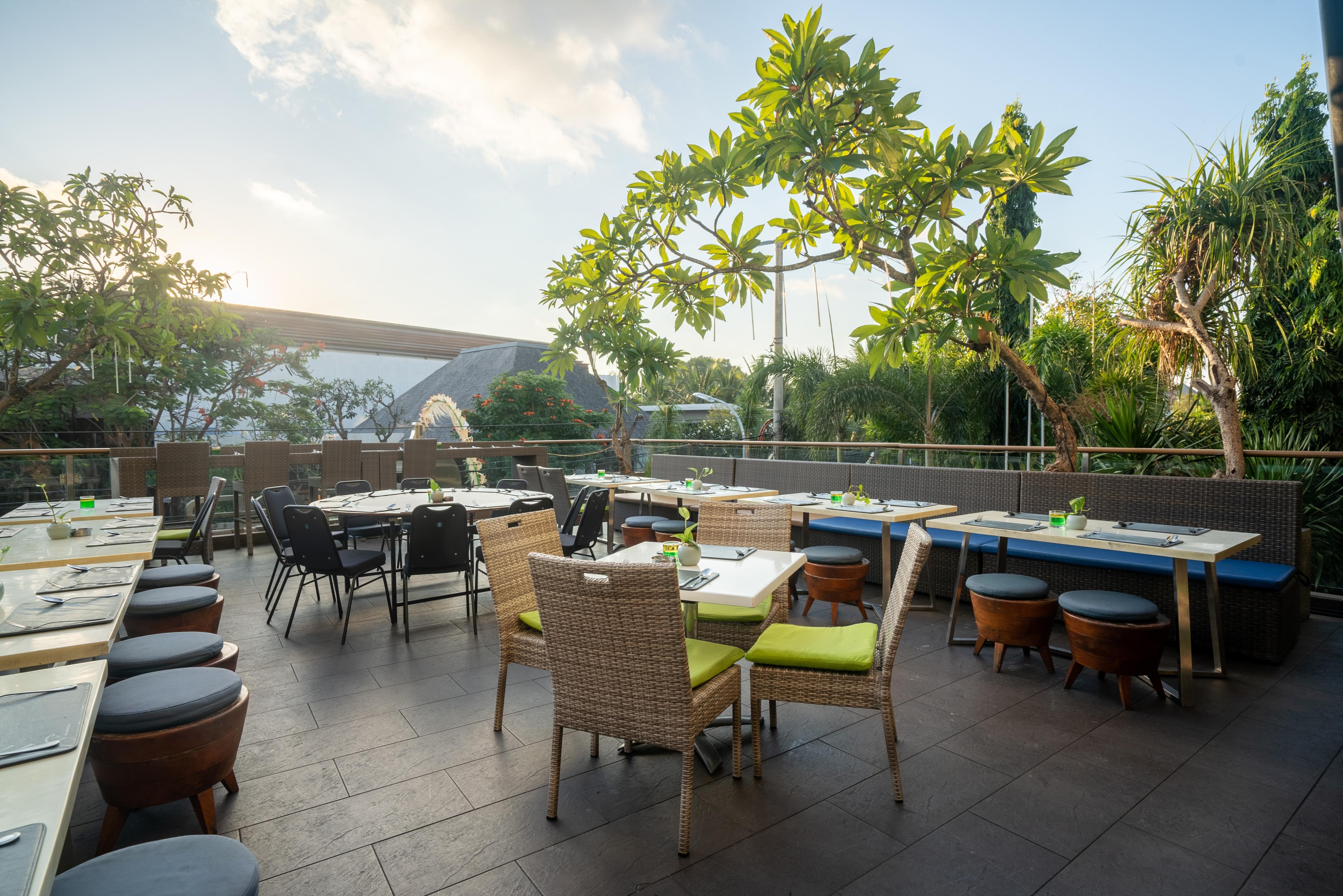Eden Hotel Кута Екстериор снимка
