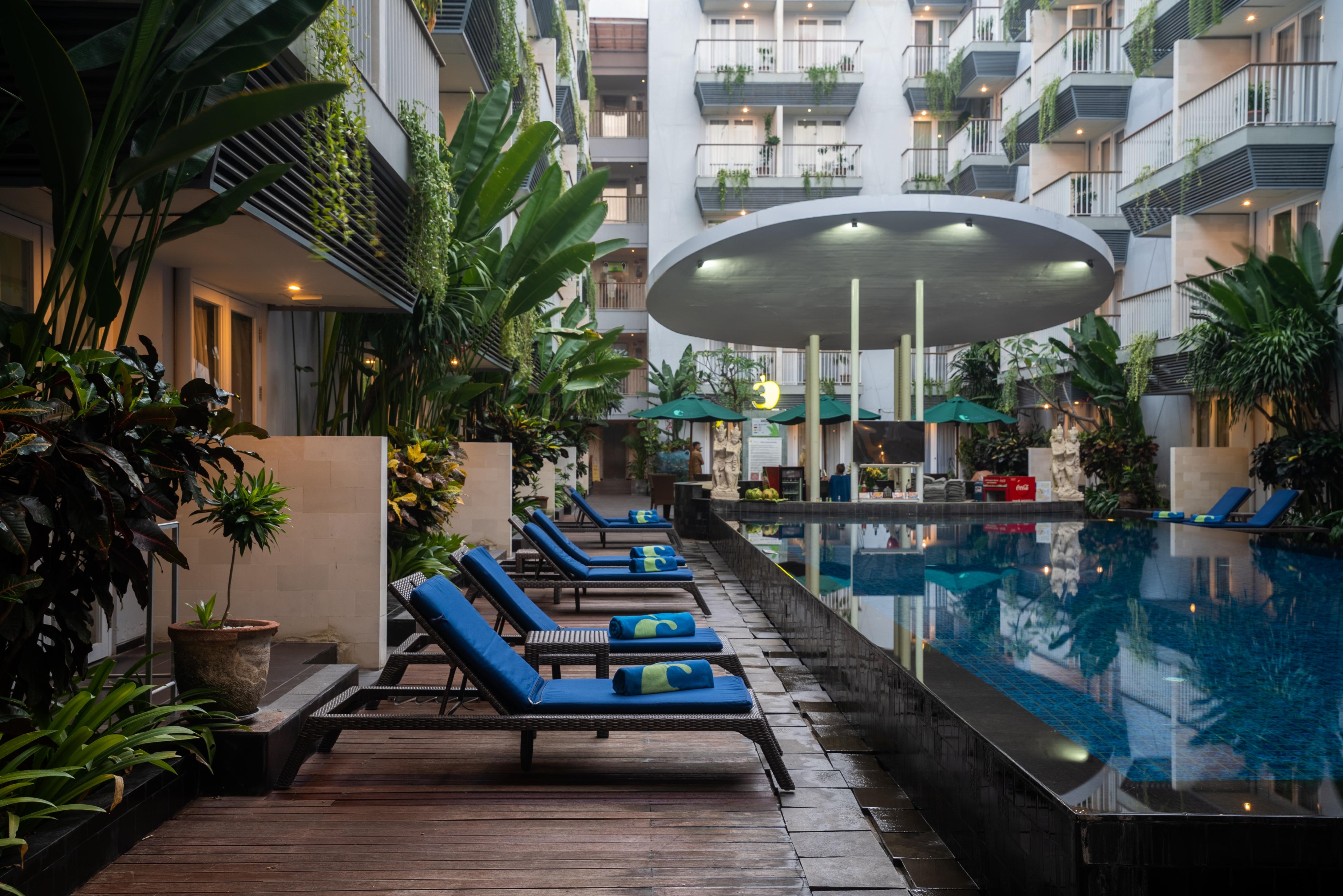 Eden Hotel Кута Екстериор снимка