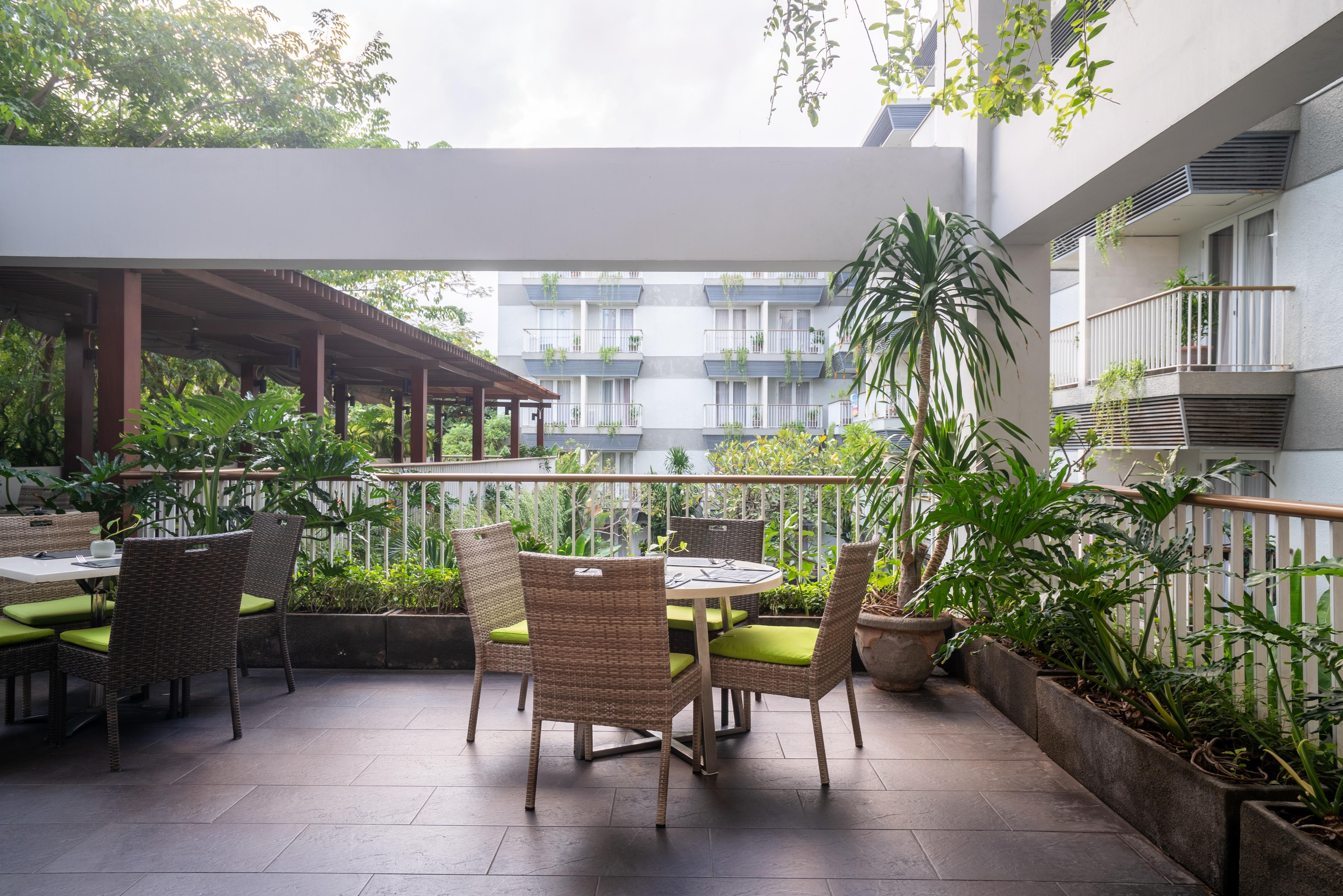 Eden Hotel Кута Екстериор снимка